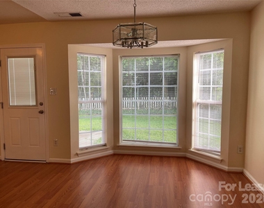 11624 Larix Drive - Photo Thumbnail 8