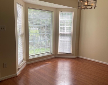 11624 Larix Drive - Photo Thumbnail 7