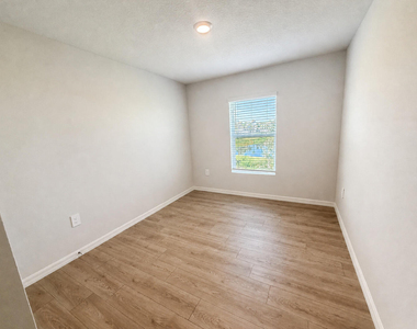 8172 Cobblestone Drive - Photo Thumbnail 7