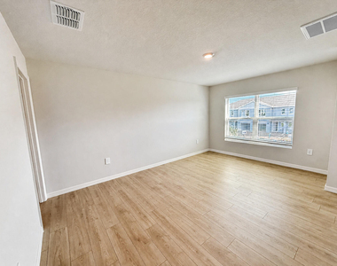 8172 Cobblestone Drive - Photo Thumbnail 13