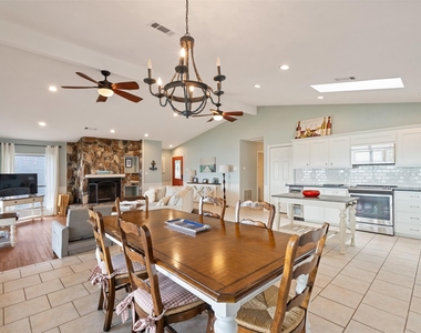 124 Harbor Drive - Photo Thumbnail 14
