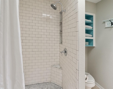 124 Harbor Drive - Photo Thumbnail 17