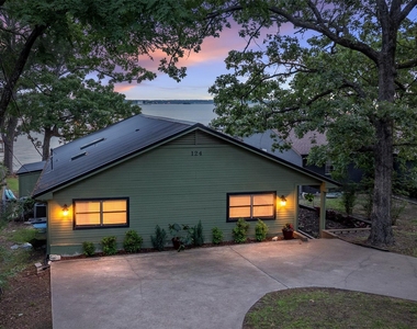 124 Harbor Drive - Photo Thumbnail 37