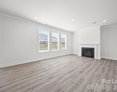 541 Mahogany Road - Photo Thumbnail 5