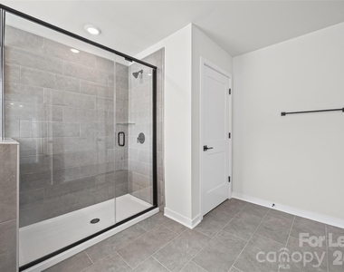 541 Mahogany Road - Photo Thumbnail 29