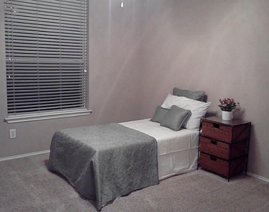 6525 Tearose Drive - Photo Thumbnail 13