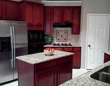 6525 Tearose Drive - Photo Thumbnail 5