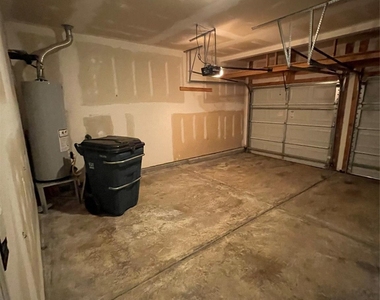 9033 Mcalwaine Preserve Avenue - Photo Thumbnail 22