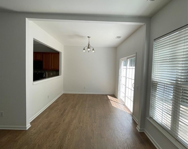9033 Mcalwaine Preserve Avenue - Photo Thumbnail 9