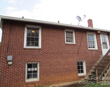 214 Salisbury Road - Photo Thumbnail 8