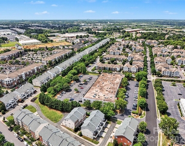 2029 Kegsworth Drive - Photo Thumbnail 24