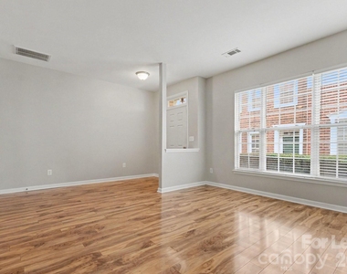 2029 Kegsworth Drive - Photo Thumbnail 8