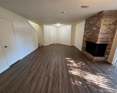 3514 Smith Barry Road - Photo Thumbnail 4