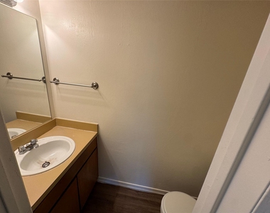 3514 Smith Barry Road - Photo Thumbnail 8
