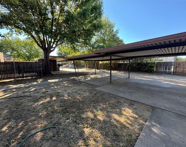 3514 Smith Barry Road - Photo Thumbnail 16
