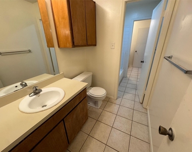 3514 Smith Barry Road - Photo Thumbnail 10