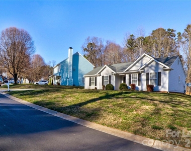 771 Rebecca Jane Drive - Photo Thumbnail 3