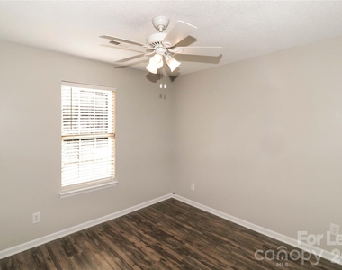771 Rebecca Jane Drive - Photo Thumbnail 6