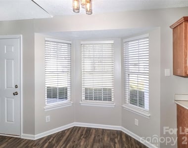 771 Rebecca Jane Drive - Photo Thumbnail 10
