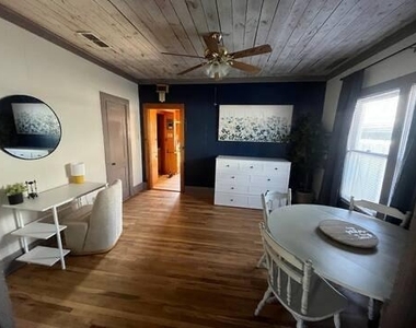1426 Cedar Street - Photo Thumbnail 6