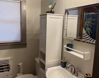 1426 Cedar Street - Photo Thumbnail 11
