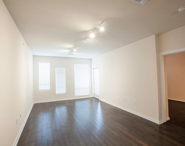 4107 Bowser Avenue - Photo Thumbnail 21