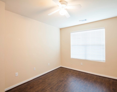 4107 Bowser Avenue - Photo Thumbnail 30