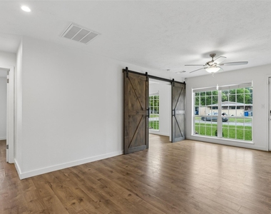 2519 Maverick Avenue - Photo Thumbnail 2