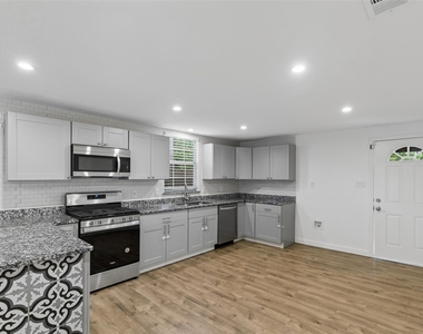 2519 Maverick Avenue - Photo Thumbnail 13