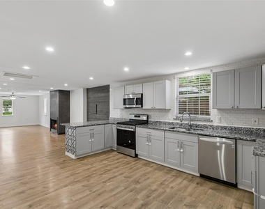 2519 Maverick Avenue - Photo Thumbnail 15