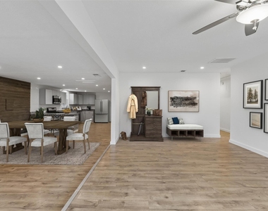 2519 Maverick Avenue - Photo Thumbnail 10