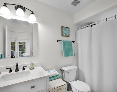 150 Sunshine Boulevard - Photo Thumbnail 15