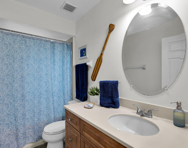150 Sunshine Boulevard - Photo Thumbnail 16