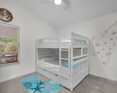 150 Sunshine Boulevard - Photo Thumbnail 14