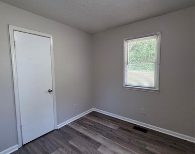 117 Peaceful Plains Lane - Photo Thumbnail 9