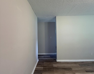 117 Peaceful Plains Lane - Photo Thumbnail 2
