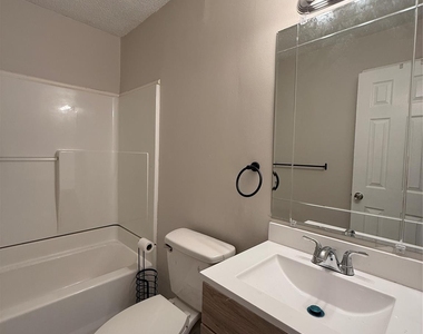 117 Peaceful Plains Lane - Photo Thumbnail 8