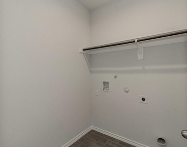 2112 River Pine Road - Photo Thumbnail 28