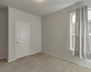 2112 River Pine Road - Photo Thumbnail 25