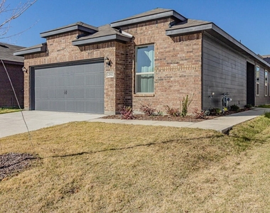 2112 River Pine Road - Photo Thumbnail 2