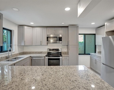 6 Chestnut Circle - Photo Thumbnail 4