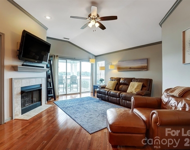 1339 Torrence Circle - Photo Thumbnail 5