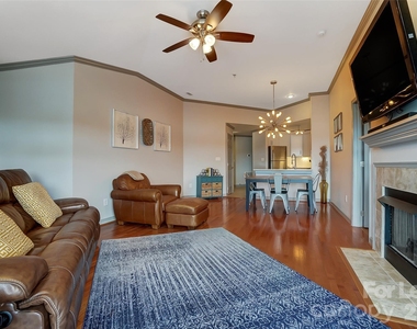 1339 Torrence Circle - Photo Thumbnail 6