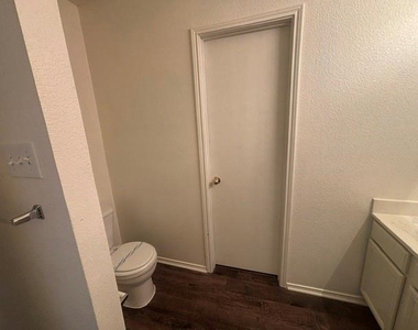 1024 Carlin Lane - Photo Thumbnail 23