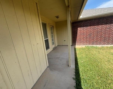 1024 Carlin Lane - Photo Thumbnail 28