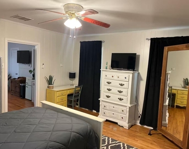 1417 Hickory Street - Photo Thumbnail 23