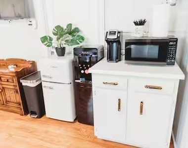 1417 Hickory Street - Photo Thumbnail 30