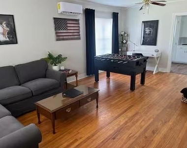 1417 Hickory Street - Photo Thumbnail 4