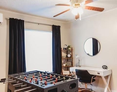1417 Hickory Street - Photo Thumbnail 5