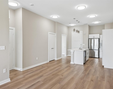 3522 Main Street - Photo Thumbnail 6